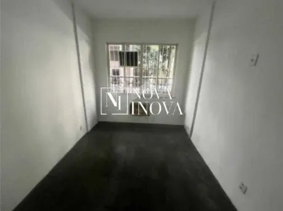 Kitnet com 1 Quarto à venda, 38m² no Copacabana, Rio de Janeiro