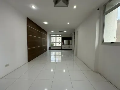 Conjunto Comercial / Sala para venda ou aluguel, 51m² no Centro, Curitiba
