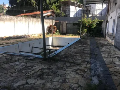 Terreno / Lote / Condomínio para alugar, 165m² no Centro, Viçosa
