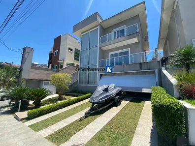 Sobrado com 4 Quartos para alugar, 360m² no Jardim Fazenda Rincão, Arujá