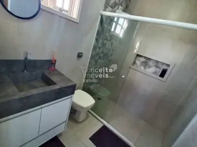 Sobrado com 3 Quartos à venda, 215m² no Vila Nova, Joinville