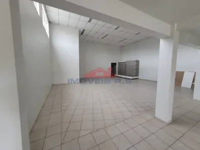 Loja / Salão / Ponto Comercial para alugar, 200m² no Centro, Araucária