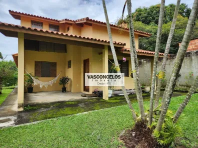 Fazenda / Sítio / Chácara com 3 Quartos à venda, 1600m² no Vila Velha, Caçapava