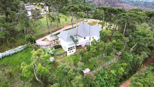 Casa de Condomínio com 3 Quartos à venda, 270m² no Alto da Boa Vista, Campos do Jordão