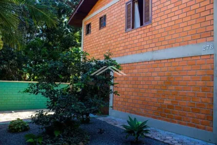 Sobrado com 4 Quartos à venda, 214m² no Continental, Itapoá