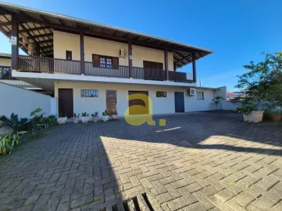 Conjunto Comercial / Sala para alugar, 100m² no Velha Central, Blumenau