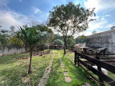 Fazenda / Sítio / Chácara com 3 Quartos à venda, 200m² no Estância Lago Azul (Ártemis), Piracicaba
