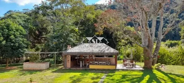 Fazenda / Sítio / Chácara com 4 Quartos à venda, 185m² no Paty do Alferes, Paty do Alferes