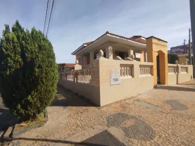 Prédio Inteiro com 4 Quartos para venda ou aluguel, 281m² no Centro, Araçatuba