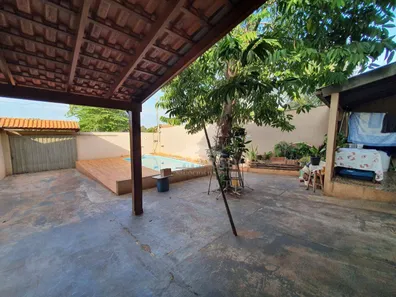 Fazenda / Sítio / Chácara com 3 Quartos à venda, 236m² no , Ibiporã