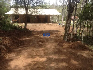 Fazenda / Sítio / Chácara com 2 Quartos à venda, 200m² no , Agudos do Sul