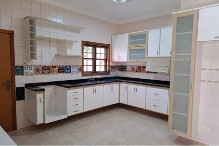 Fazenda / Sítio / Chácara com 3 Quartos para alugar, 325m² no Recanto Jatobá, Americana