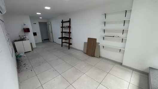 Conjunto Comercial / Sala à venda, 32m² no Ingá, Niterói