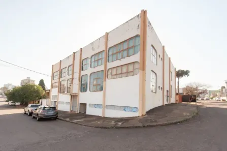 Prédio Inteiro à venda, 1500m² no Centro, Cascavel