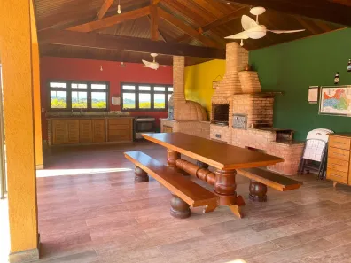 Fazenda / Sítio / Chácara com 5 Quartos à venda, 700m² no , Mairinque