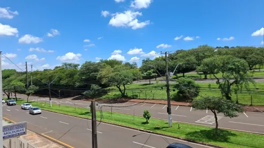 Prédio Inteiro à venda, 650m² no Alpes, Londrina