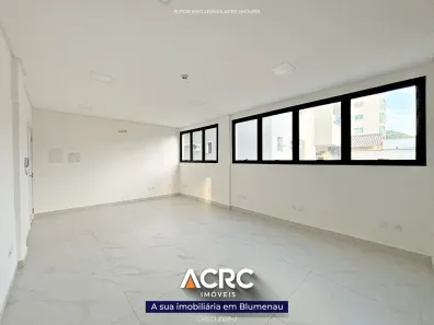 Conjunto Comercial / Sala para alugar, 38m² no Velha, Blumenau