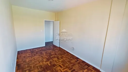 Apartamento com 3 Quartos para alugar, 84m² no Centro, Curitiba