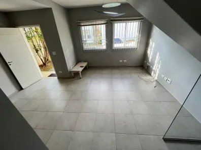 Casa de Condomínio com 4 Quartos para venda ou aluguel, 150m² no Jardim Villaça, São Roque