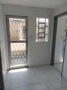 Casa com 1 Quarto para alugar, 30m² no Centro, São João de Meriti