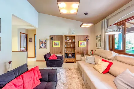 Casa de Condomínio com 4 Quartos à venda, 250m² no Posse, Teresópolis