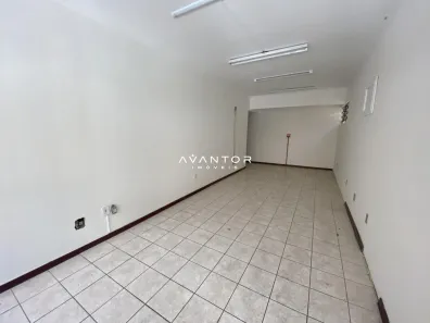 Loja / Salão / Ponto Comercial com 1 Quarto à venda, 61m² no Bonfim, Santa Maria
