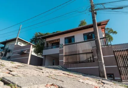 Casa com 3 Quartos à venda, 400m² no Água Verde, Blumenau