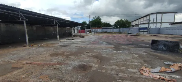 Galpão / Depósito / Armazém com 8 Quartos para venda ou aluguel, 3600m² no Pólo Industrial de Camaçari, Camaçari