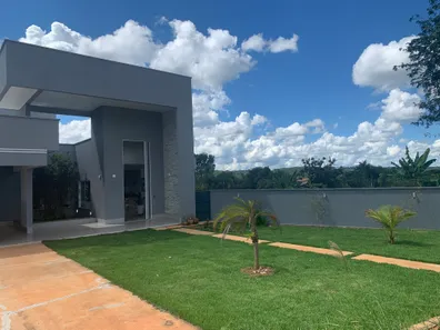 Casa de Condomínio com 3 Quartos para venda ou aluguel, 1810m² no , Bela Vista de Goiás