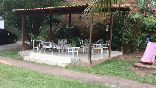 Fazenda / Sítio / Chácara com 5 Quartos à venda, 500m² no Itaipava, Petrópolis