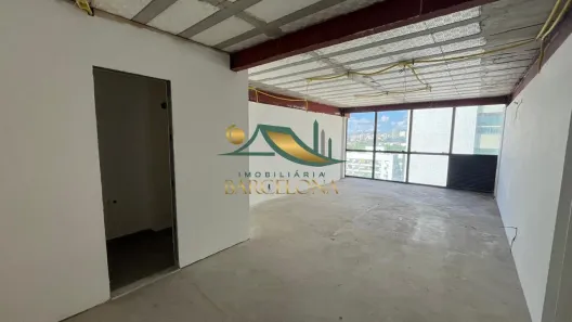 Conjunto Comercial / Sala para alugar, 42m² no Aterrado, Volta Redonda