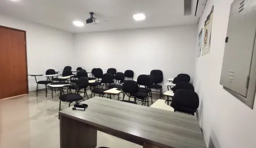 Conjunto Comercial / Sala para alugar, 100m² no Nossa Senhora das Graças, Manaus