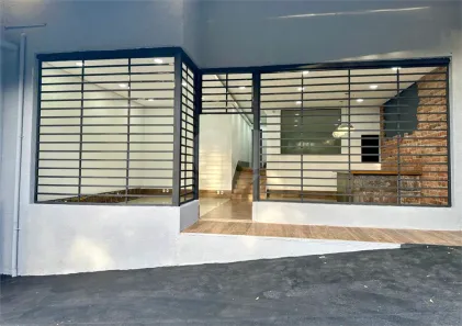 Prédio Inteiro para alugar, 200m² no Parada Inglesa, São Paulo