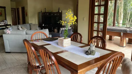 Casa de Condomínio com 3 Quartos para venda ou aluguel, 300m² no Caraguatá, Mairiporã