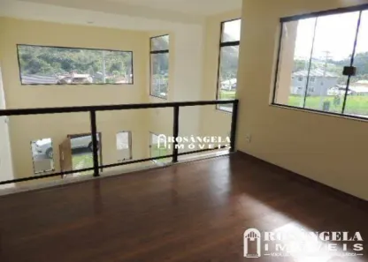 Casa de Condomínio com 3 Quartos para alugar, 222m² no Vargem Grande, Teresópolis