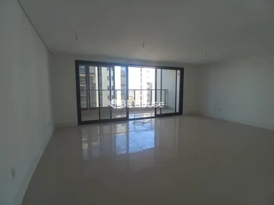Apartamento com 4 Quartos à venda, 202m² no Zona Industrial, Brasília