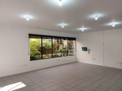 Conjunto Comercial / Sala para alugar, 67m² no Centro, Atibaia
