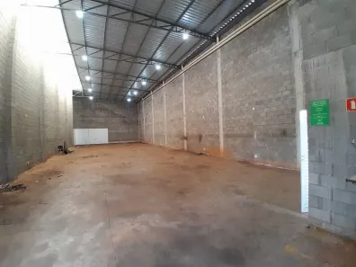 Galpão / Depósito / Armazém para alugar, 330m² no Parque Residencial Aeroporto, Araçatuba