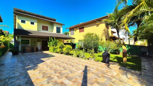Casa de Condomínio com 4 Quartos para alugar, 210m² no Balneário Praia do Pernambuco, Guarujá