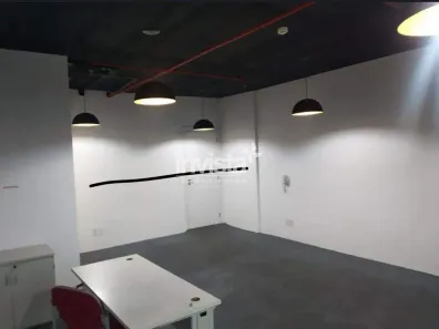 Conjunto Comercial / Sala para alugar, 45m² no Valongo, Santos