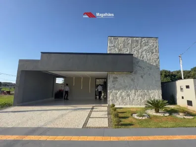 Casa com 3 Quartos à venda, 268m² no Rosa de Leiria Condomínio Horizontal, Goianira