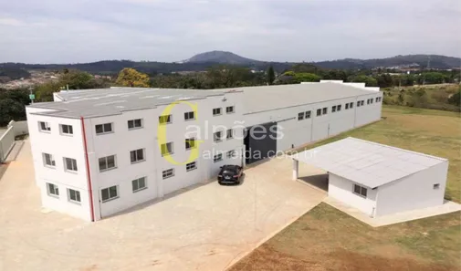 Galpão / Depósito / Armazém para venda ou aluguel, 2300m² no Chácara Dora, Araçariguama