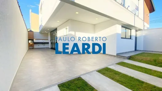 Sobrado com 3 Quartos à venda, 175m² no Jardim das Acácias, Poços de Caldas