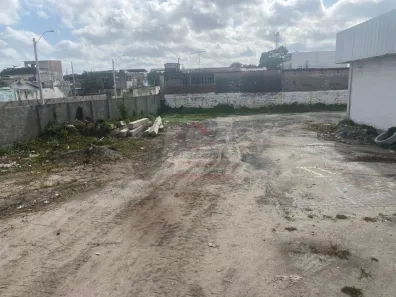 Galpão / Depósito / Armazém para alugar, 700m² no Ipsep, Recife