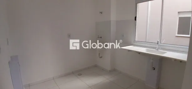 Apartamento com 2 Quartos para alugar, 45m² no São José, Montes Claros