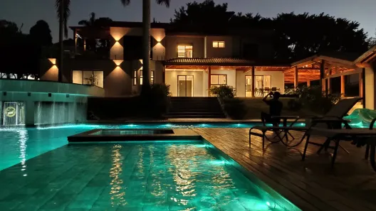 Fazenda / Sítio / Chácara com 10 Quartos à venda, 2100m² no Campo Verde, Ibiúna