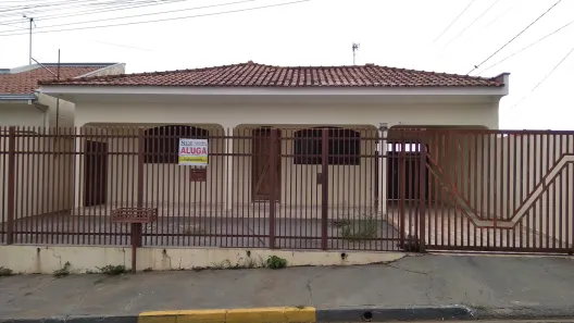 Casa com 3 Quartos para alugar, 154m² no Montalvão, Presidente Prudente