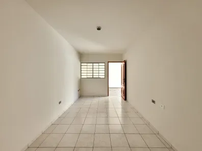 Casa com 3 Quartos para alugar, 85m² no Jardim Oásis, Maringá