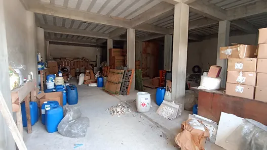 Galpão / Depósito / Armazém à venda, 150m² no BNH, Mesquita