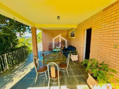 Casa de Condomínio com 4 Quartos à venda, 170m² no Vale Encantado, Campos do Jordão